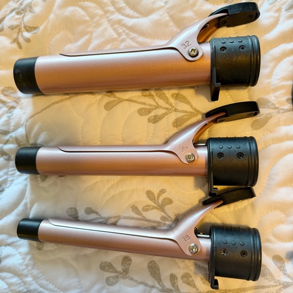Interchangeable Curling Iron Set - Picture 3 of 5